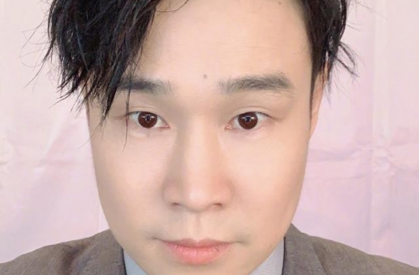 小沈阳女儿近况曝光，为爸爸加油显喜剧天赋，直让爸爸变“粑粑”