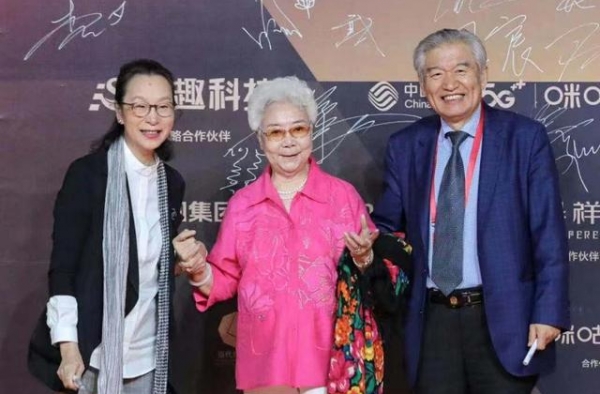 第33届金鸡奖颁奖典礼即将开始，看看刚才红毯上都来了谁？