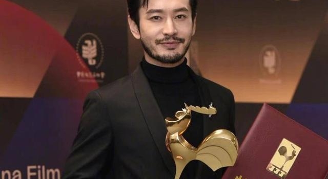 双料影帝黄晓明蓄须造型引发关注：人生秘诀就是“看得开”