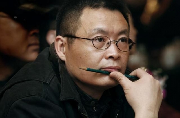 因2耳光离家出走，20年后回头父亲已痴，董卿为他推掉所有主持