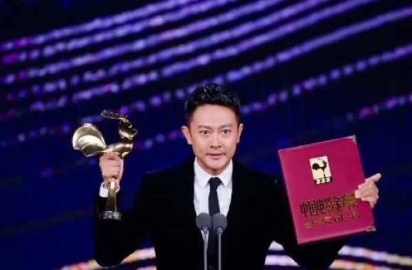 被老婆阴兄弟砍！男明星的人生堪比“唐僧取经”？网友：图穷匕见
