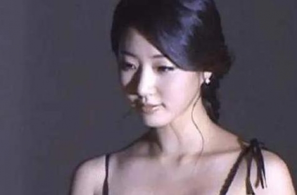出轨现场被公开直播？娱乐圈遮羞布被这性感女神撕破了