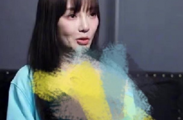 李小璐久违接受采访，状态大好如少女，公开感情现状与前任分手