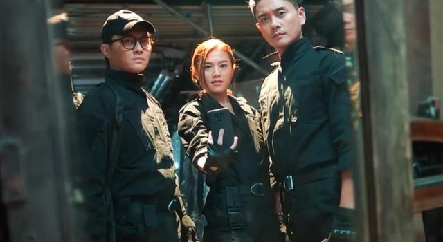 张智霖王一博再合作约滑板？带儿子魔童切磋，粉丝夸比一博技术好