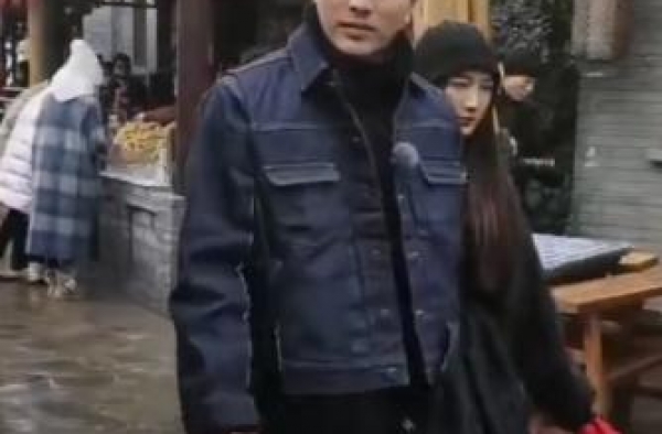 贾乃亮又被催复婚？与孟佳合作综艺，网友却称女方不如李小璐漂亮