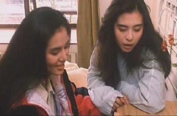 李若彤曝31年前与王祖贤合照，两女神同框太养眼