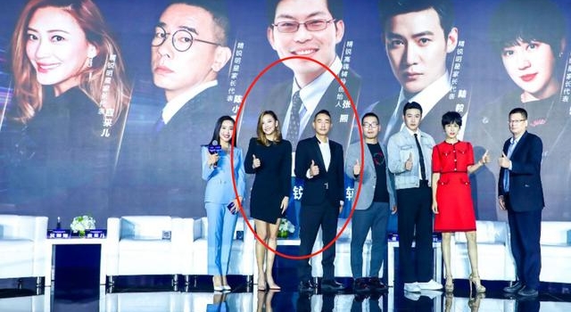 应采儿陈小春盼儿子上清华，7岁儿子却不识中文，被嘲：浪费名额
