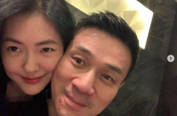 小S回怼老公家暴言论 罕见严肃回应维护老公