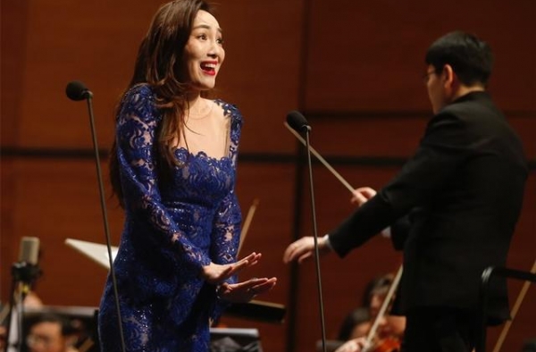 “中国十大女高音”陈小朵来渝献唱，大赞重庆是自己艺术的福地