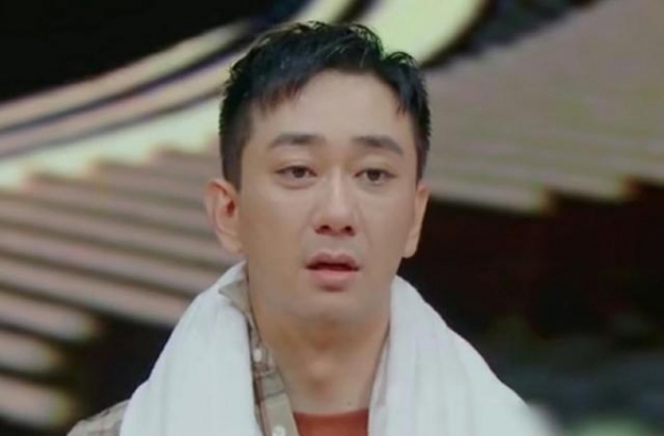 王自健台上演哭章子怡，曾被老婆扇上百耳光，患抑郁症一度想轻生