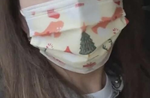 好事将近？梁静茹认爱后大秀钻戒，与56岁总裁男友拥吻感情好