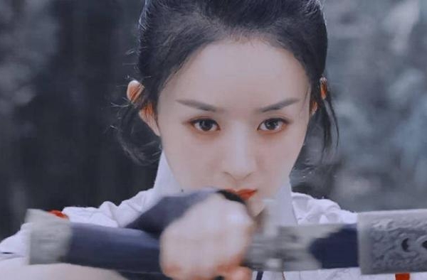 《有翡》无预兆首播，赵丽颖眼神显疲惫，被指与王一博搭戏太违和