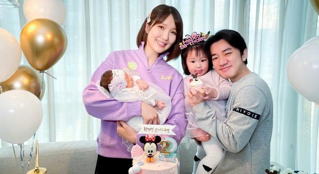 王祖蓝二胎得千金，官宣文案很搞笑：不想女儿像自己