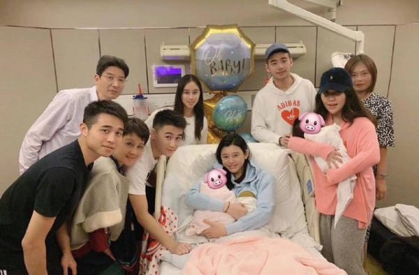 世上哪有超人妈妈？奚梦瑶产后脊椎错位，比十几年武打明星更糟糕