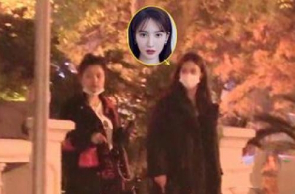 又被扒出甜蜜探班实锤，?迪丽热巴这是假戏真做了？