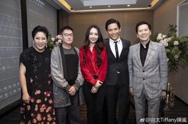 香港影视大亨向华强申请居留台湾 绿营的被害妄想症又发作了