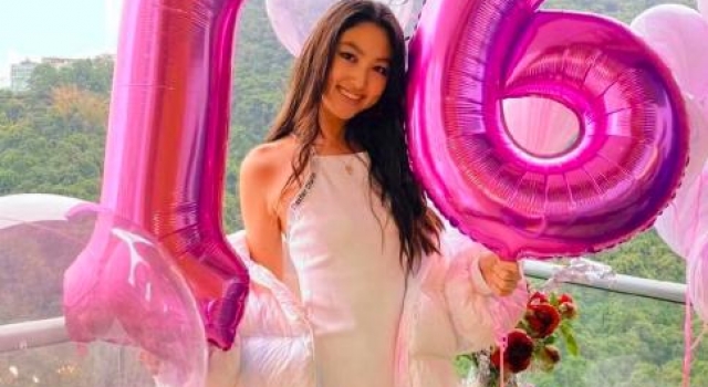 任达华16岁女儿近照成熟！身穿吊带包臀裙显性感，展现纤细长腿