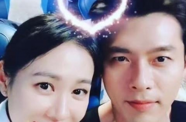 韩国新年第一对！经纪公司证实玄彬与孙艺珍恋情
