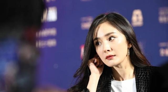 抛下情感与艺术，“优质商品”杨幂的商业之路能走多远