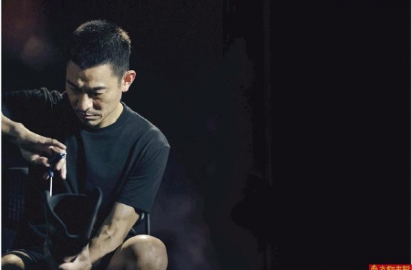 《拆弹2》胜在天时地利人和