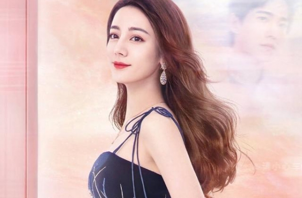 迪丽热巴新剧杀青，合作杨洋演绎顾漫作品，能否复刻《微微》盛况