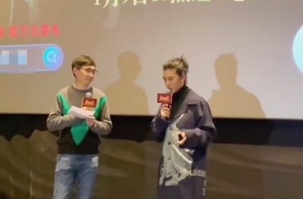 蒲巴甲长发凌乱很沧桑，肚腩太明显，新剧拍九个月戏份却少得可怜